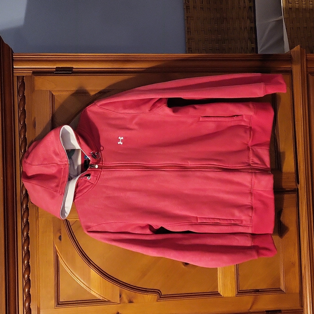 Under Armor woman's zip up fleece